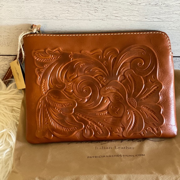 Patricia Nash Clutch Natural NWT - Picture 3 of 5